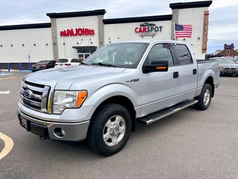 Used 2011 Ford F150 XLT w/ XLT Convenience Pkg image 2