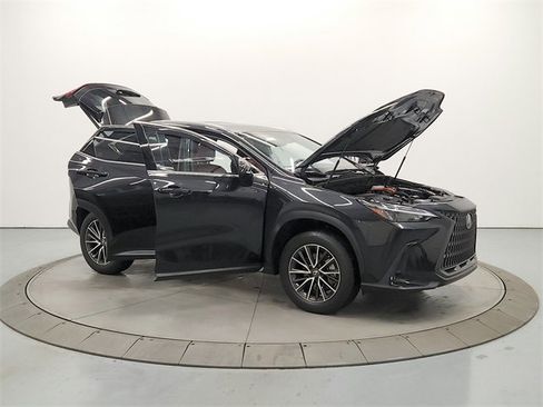 Used 2024 Lexus NX 350h AWD w/ Premium Package image 16