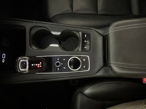 Used 2019 Cadillac XT4 Premium Luxury FWD image 34