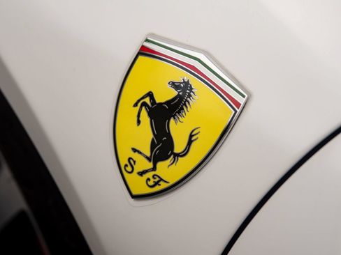 Used 2022 Ferrari SF90 Spider AWD/4WD image 38