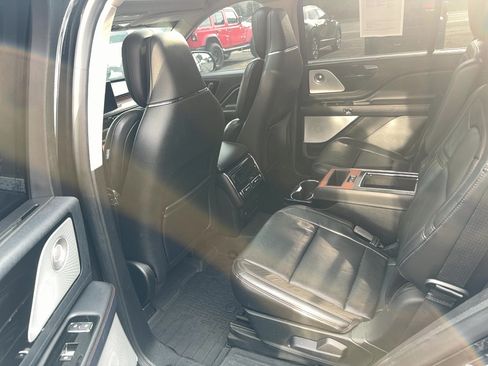 Used 2020 Lincoln Aviator Reserve w/ Equipment Group 201A AWD/4WD image 14