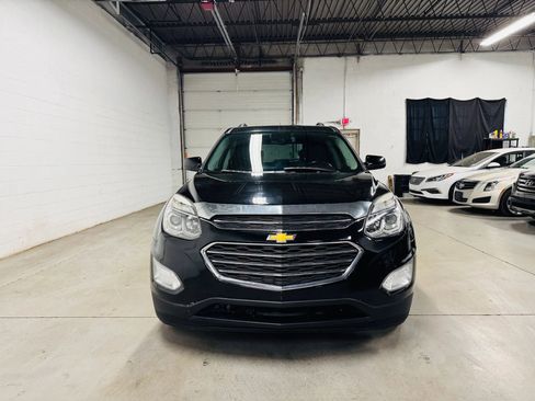 Used 2017 Chevrolet Equinox LT w/ Convenience Package image 3