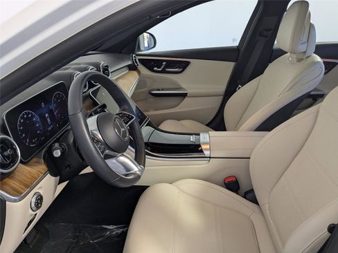 Used 2023 Mercedes-Benz C 300 Sedan image 10