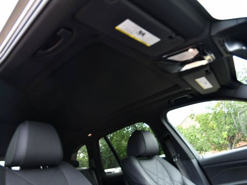 Used 2026 BMW X5 sDrive40i RWD image 36