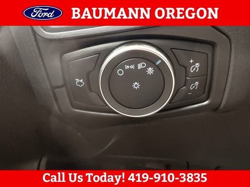 Used 2018 Ford Focus SE FWD image 17