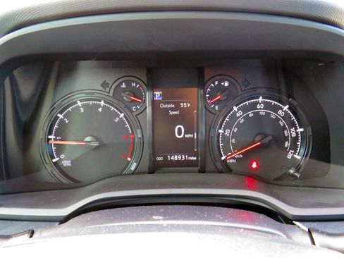 Used 2020 Toyota 4Runner SR5 image 32