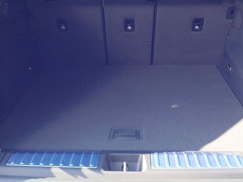 New 2025 Porsche Macan 4S Electric image 22