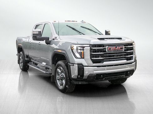 Used 2025 GMC Sierra 3500 SLT w/ SLT Premium Package AWD/4WD image 7