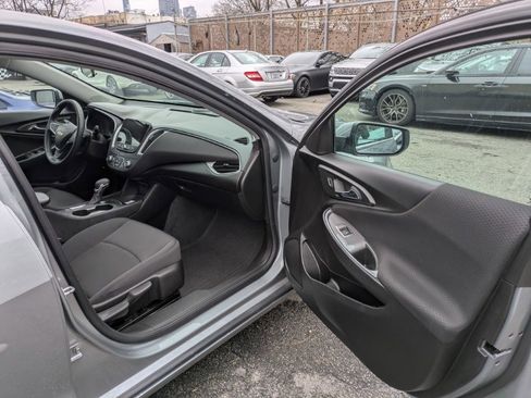 Used 2024 Chevrolet Malibu RS image 10