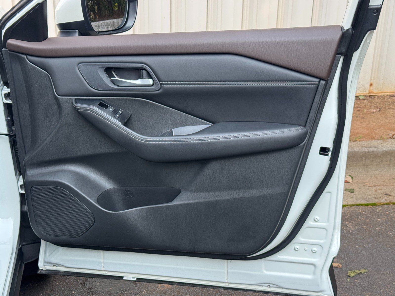 Used 2023 Nissan Rogue SV w/ SV Premium B Package FWD image 38