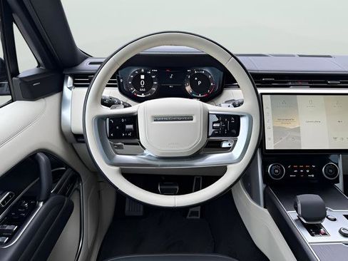 Certified 2023 Land Rover Range Rover SE image 10