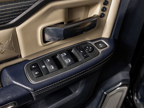 Used 2022 RAM 3500 Limited image 32