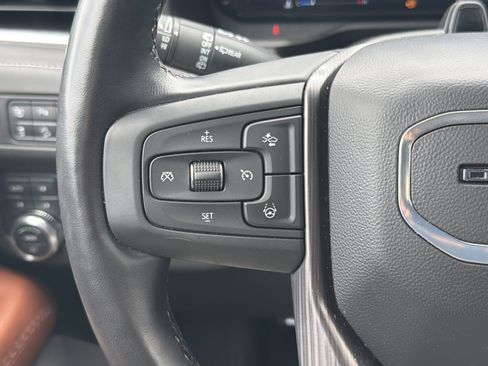 Used 2024 GMC Yukon XL Denali Ultimate AWD/4WD image 19