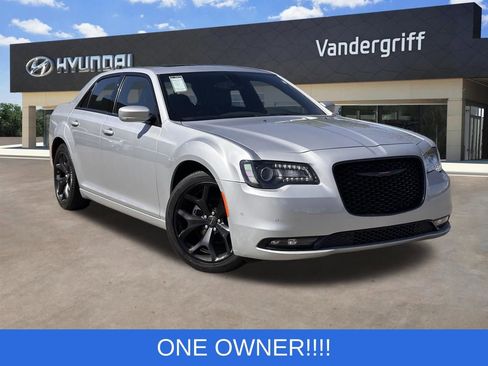 Used 2023 Chrysler 300 S image 1