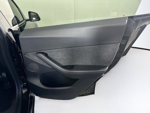 Used 2020 Tesla Model Y Long Range AWD/4WD image 31