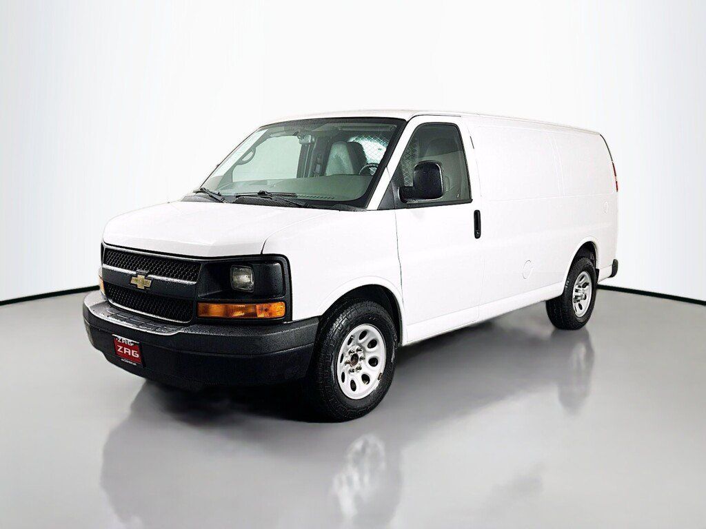 Used 2014 Chevrolet Express 1500 RWD image 1