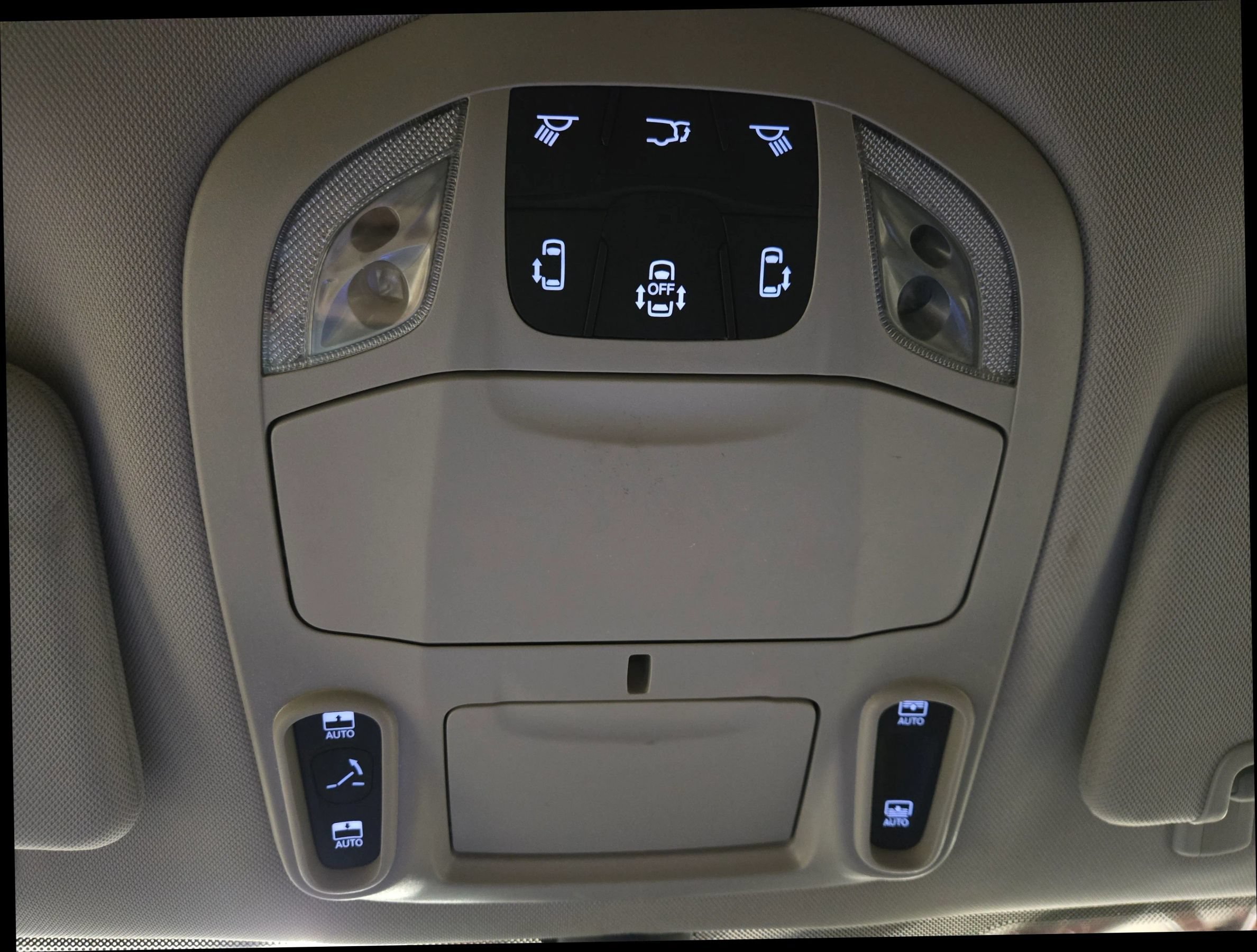 Used 2023 Chrysler Pacifica Limited FWD image 15
