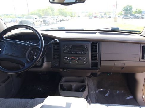 Used 2004 Dodge Dakota SLT w/ Deluxe Convenience Group AWD/4WD image 32