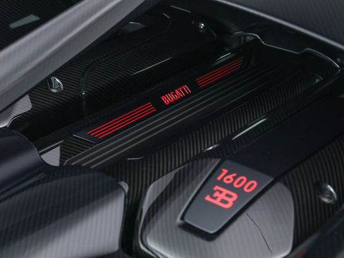 Used 2024 Bugatti Chiron Super Sport image 25