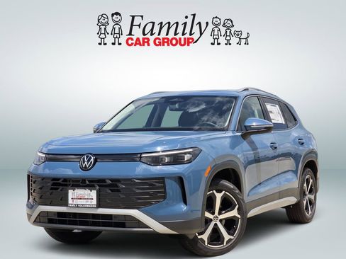 New 2026 Volkswagen Tiguan SE FWD image 1