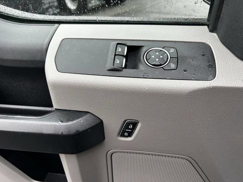 Used 2020 Ford F550 2WD Regular Cab Super Duty image 37