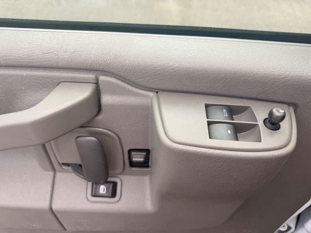 Used 2025 GMC Savana 2500 w/ Driver Convenience Package RWD image 8