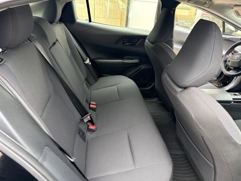Used 2024 Toyota Prius Prime FWD image 30