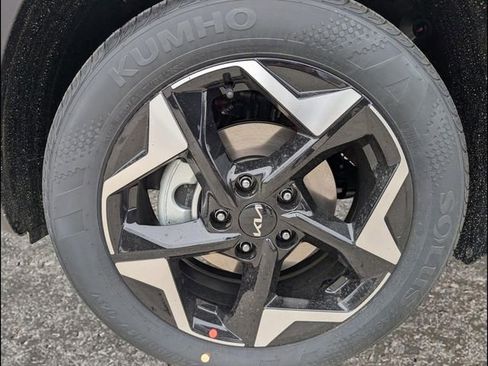 New 2026 Kia Seltos S image 16