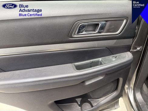 Used 2018 Ford Explorer XLT w/ Equipment Group 202A FWD image 11