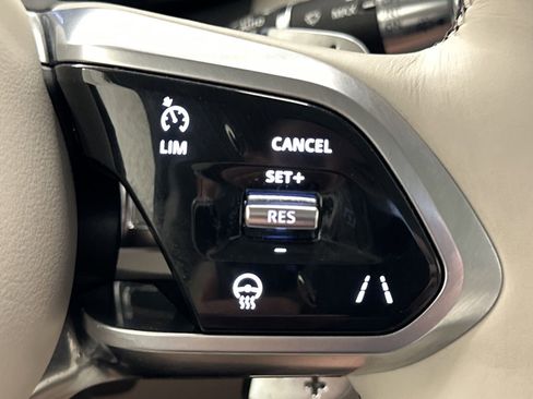 Used 2022 Jaguar F-PACE S image 15