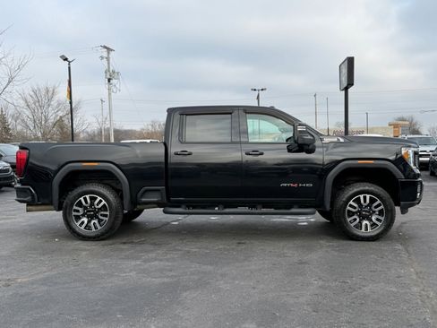 Used 2022 GMC Sierra 2500 AT4 w/ AT4 Preferred Package image 9