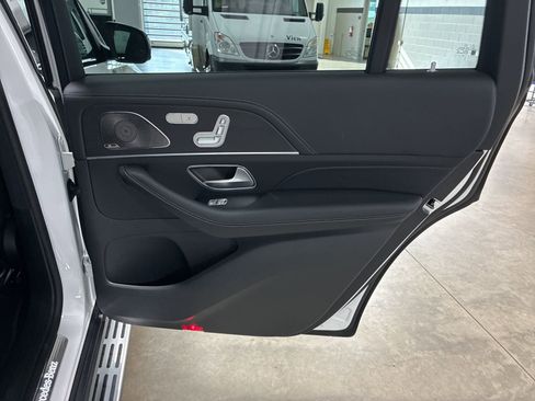 New 2026 Mercedes-Benz GLS 580 4MATIC image 20