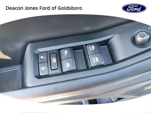 Used 2024 Jeep Grand Cherokee L Altitude image 19