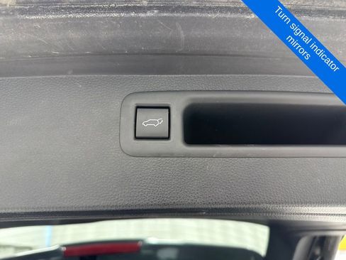 Used 2022 Toyota Highlander XLE image 16