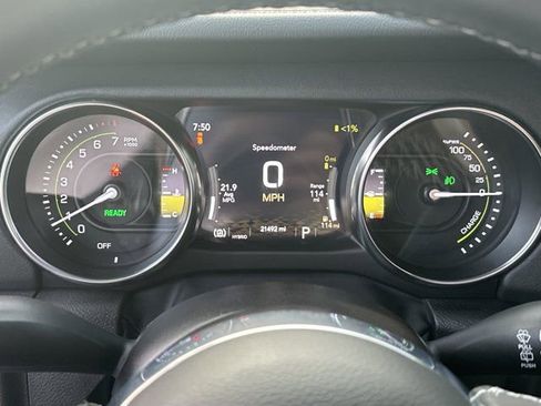 Used 2023 Jeep Wrangler Unlimited Sahara w/ Cold Weather Group image 28