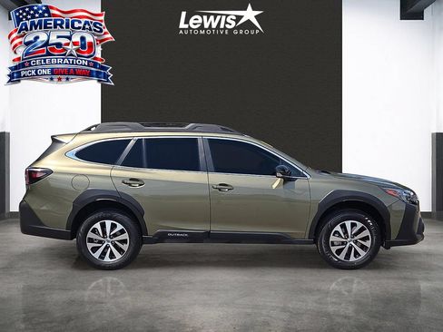 Used 2025 Subaru Outback Premium AWD/4WD image 5
