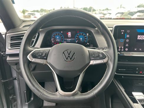 Used 2024 Volkswagen Atlas Cross Sport SE FWD image 16