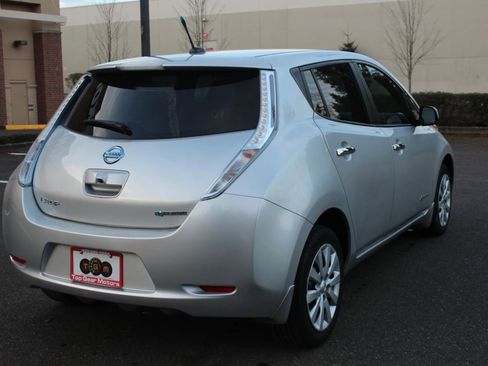 Used 2014 Nissan Leaf S w/ Charge Package image 5