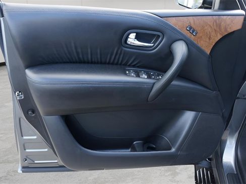 Used 2023 Nissan Armada SL w/ Captain's Chairs Package image 14