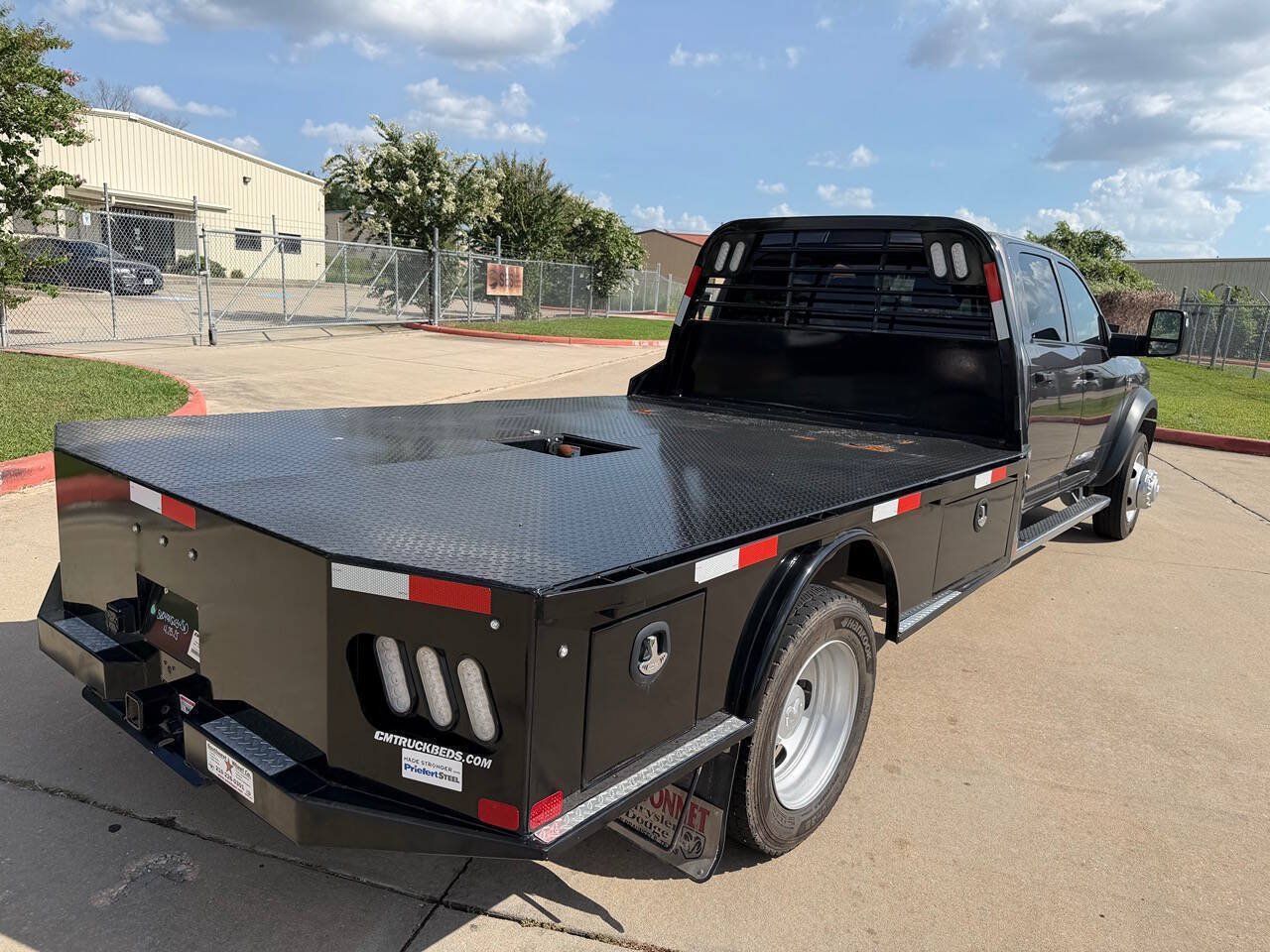 Used 2026 RAM 5500 Tradesman w/ Chrome Appearance Group AWD/4WD image 2