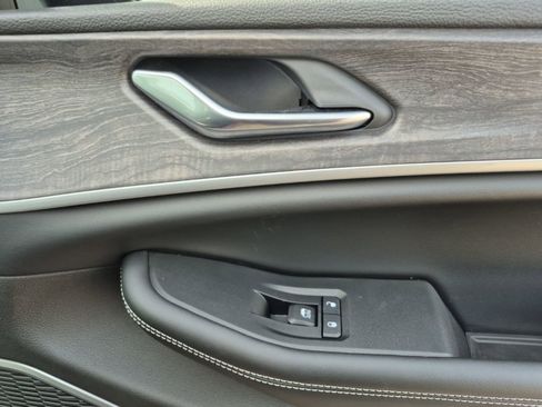 New 2024 Jeep Grand Cherokee Limited 4xe w/ Luxury Tech Group II image 21