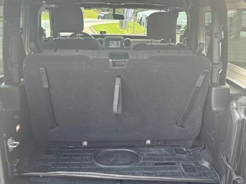 Used 2019 Jeep Wrangler Sport AWD/4WD image 8