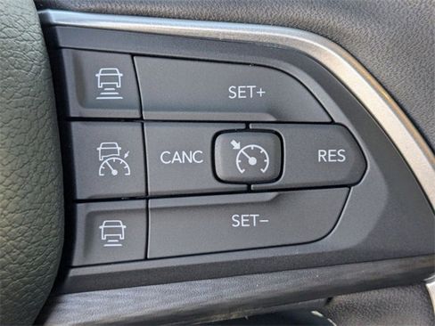 New 2025 Jeep Grand Cherokee Laredo X image 15