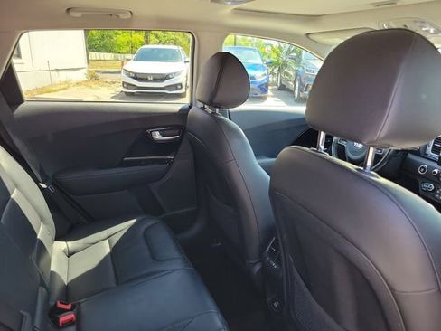 Used 2019 Kia Niro EX w/ EX Premium Package image 30