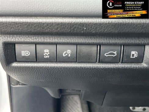 Used 2025 Toyota Camry XSE FWD image 25