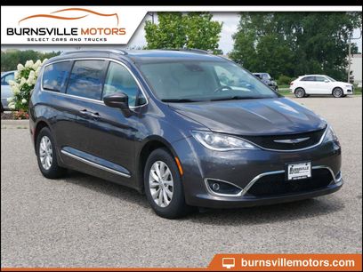 Used 2019 Chrysler Pacifica Touring-L w/ Advanced Safetytec Group