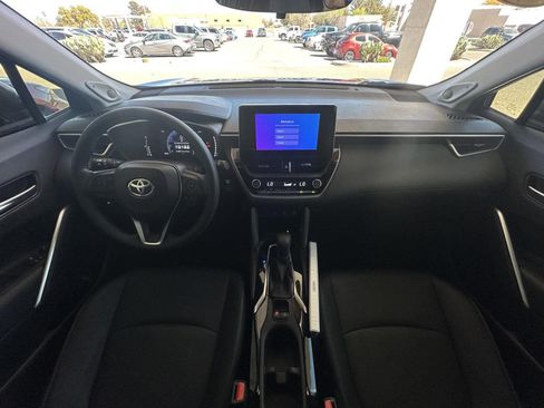 Used 2024 Toyota Corolla Cross XLE w/ Convenience Package image 30
