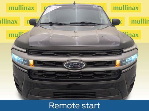 Used 2022 Ford Expedition Max XLT image 14