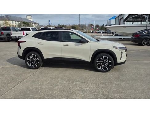 New 2026 Chevrolet Trax RS w/ Driver Confidence Package image 9