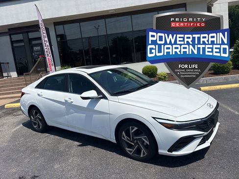 Used 2025 Hyundai Elantra Limited FWD image 1